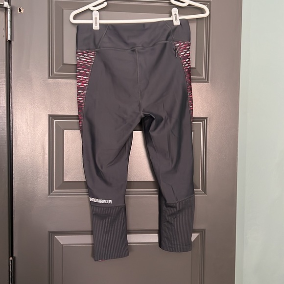 Under Armor Leggings - Size M - Picture 6 of 7